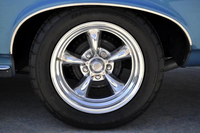 Photo of 1967 Marina Blue Pontiac LeMans