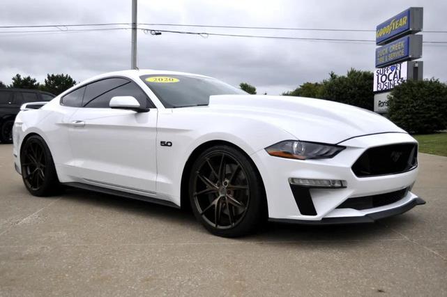 Photo of 2020 Black Ford Mustang