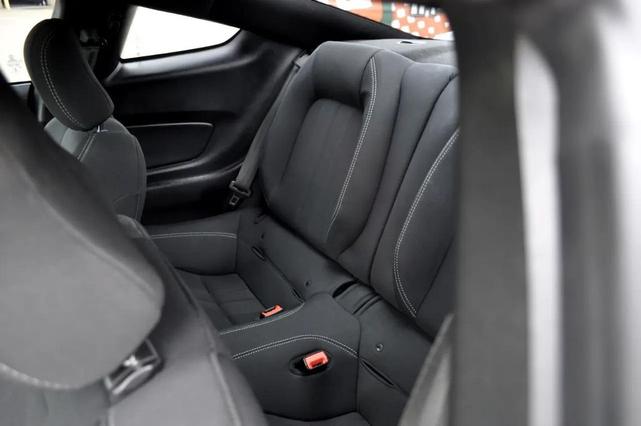 Photo of 2020 Black Ford Mustang