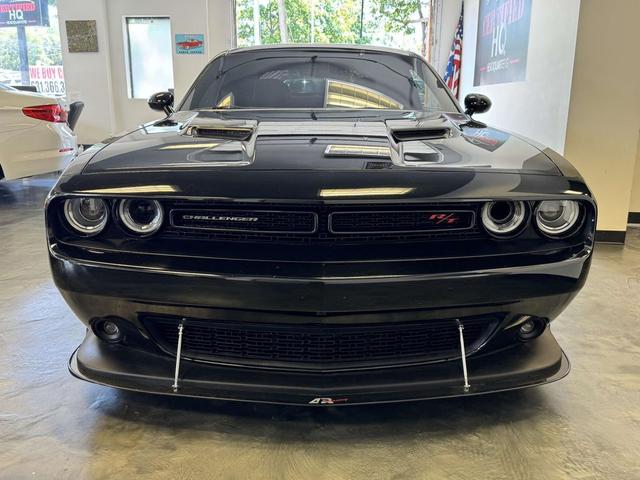 Photo of 2016 Pitch Black Clearcoat Dodge Challenger
