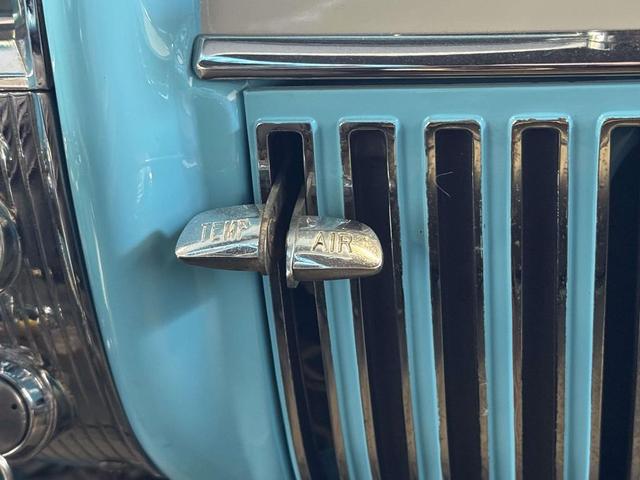 Photo of 1952 Teal Cadillac Series 62