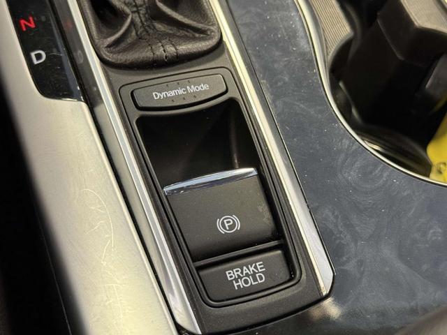 Photo of 2019 Platinum White Pearl Acura TLX