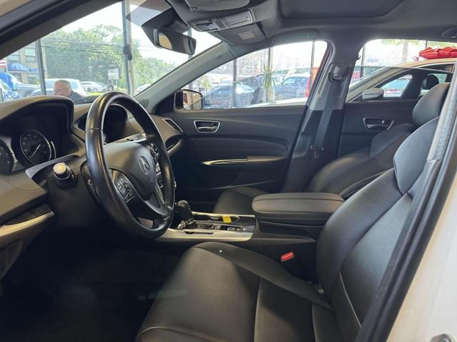 Photo of 2019 Platinum White Pearl Acura TLX