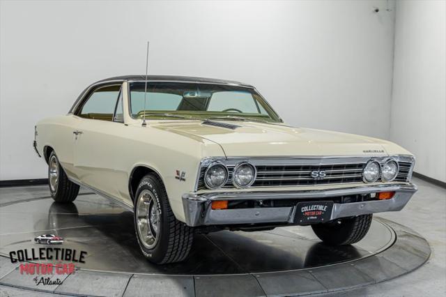 Photo of 1967 Beige Chevrolet Chevelle