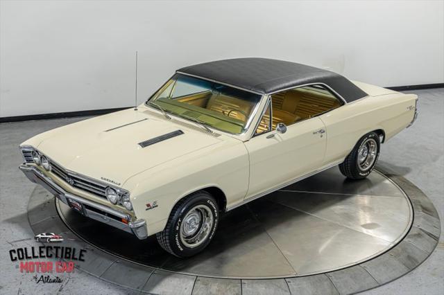 Photo of 1967 Beige Chevrolet Chevelle