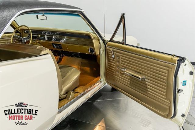 Photo of 1967 Beige Chevrolet Chevelle