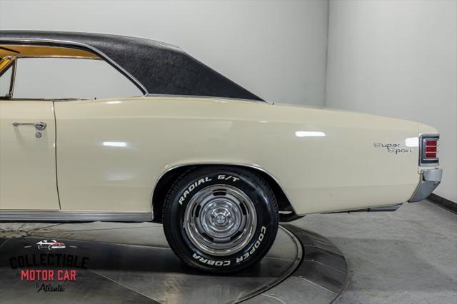 Photo of 1967 Beige Chevrolet Chevelle