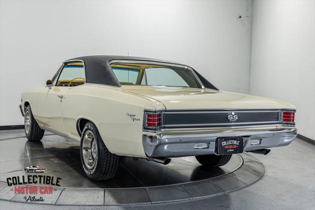 Photo of 1967 Beige Chevrolet Chevelle