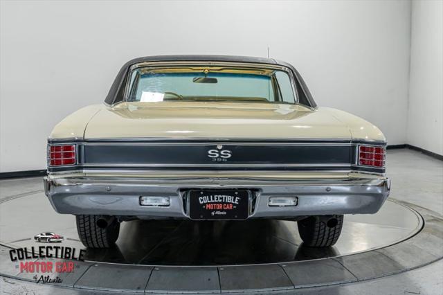 Photo of 1967 Beige Chevrolet Chevelle