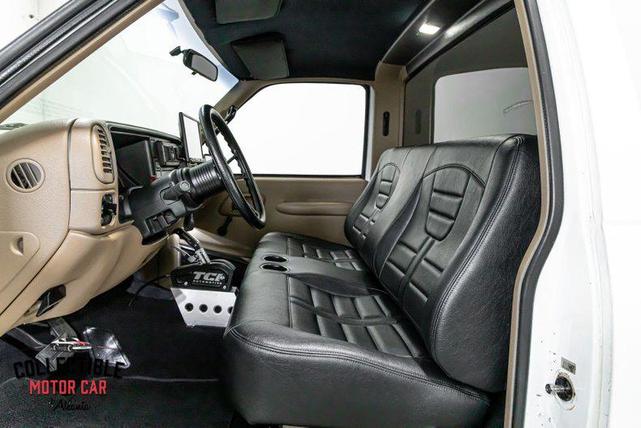 Photo of 1996 White GMC Sierra 1500