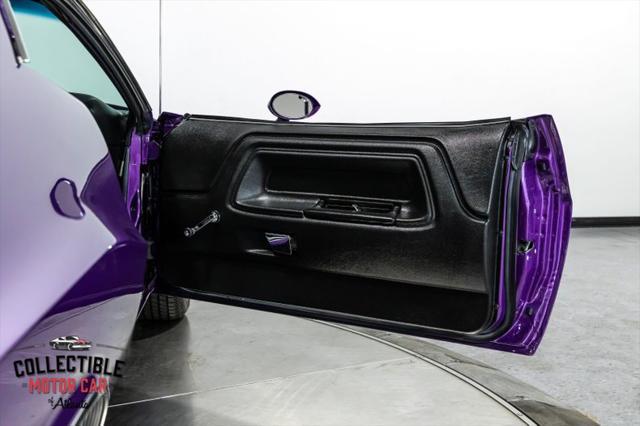 Photo of 1970 Plum Crazy Dodge Challenger