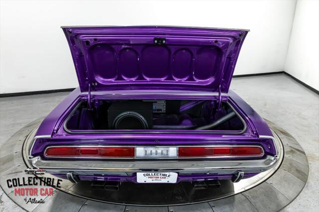 Photo of 1970 Plum Crazy Dodge Challenger