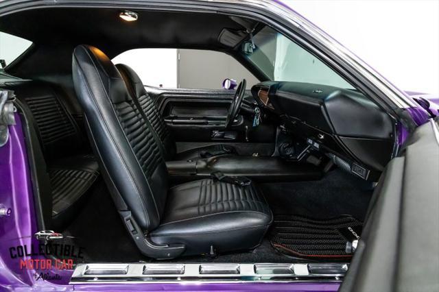 Photo of 1970 Plum Crazy Dodge Challenger