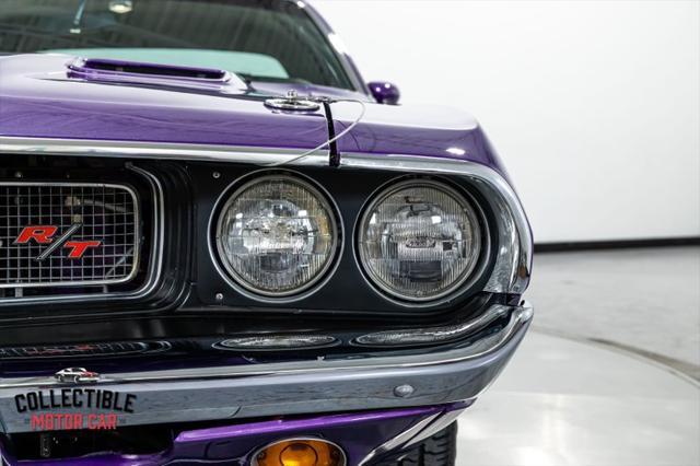 Photo of 1970 Plum Crazy Dodge Challenger