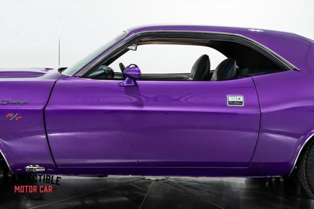 Photo of 1970 Plum Crazy Dodge Challenger