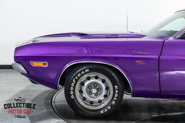 Photo of 1970 Plum Crazy Dodge Challenger