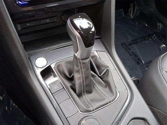 Photo of 2024 Pure White Volkswagen Tiguan