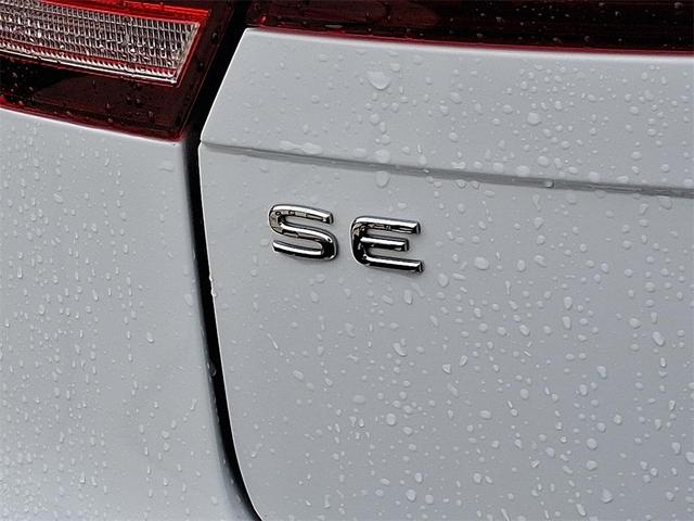 Photo of 2024 Pure White Volkswagen Tiguan