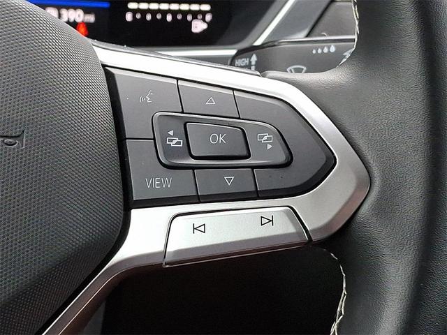 Photo of 2024 Pure White Volkswagen Tiguan