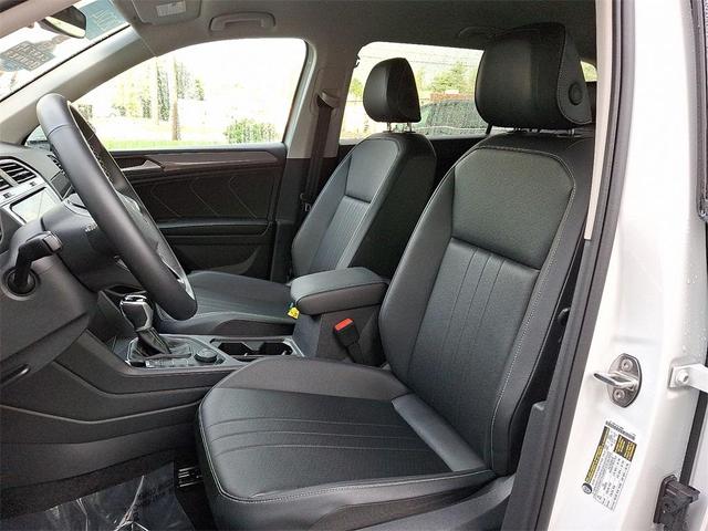 Photo of 2024 Pure White Volkswagen Tiguan