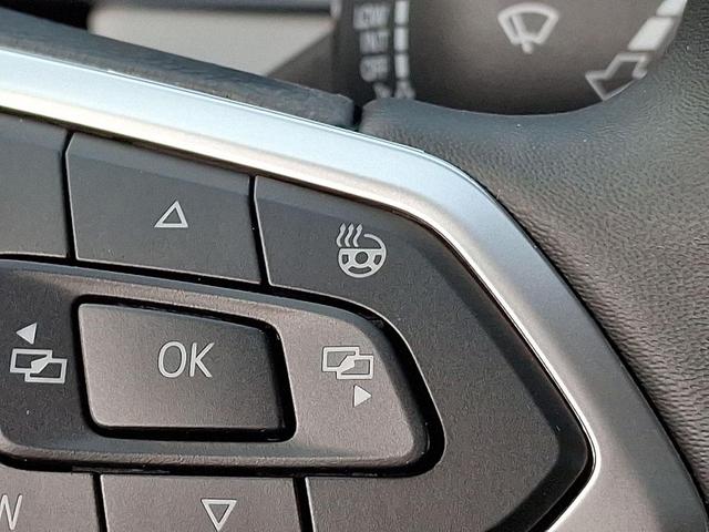 Photo of 2025 Pure White Volkswagen Taos