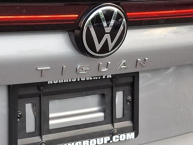 Photo of 2025 Pyrite Silver Metallic Volkswagen Tiguan