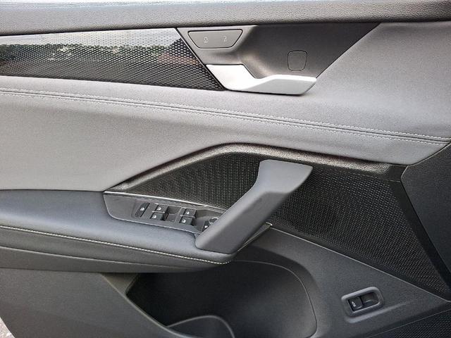 Photo of 2025 Pyrite Silver Metallic Volkswagen Tiguan