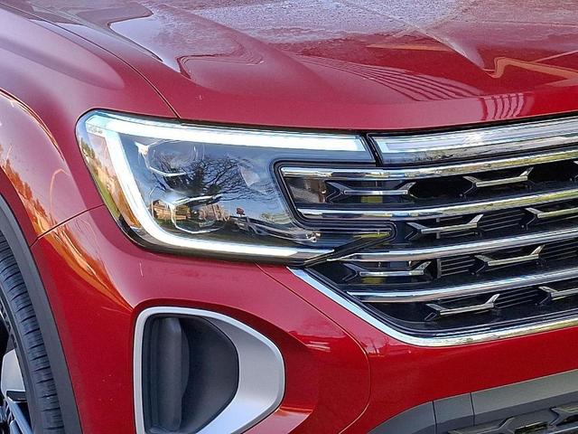 Photo of 2025 Aurora Red Metallic Volkswagen Atlas