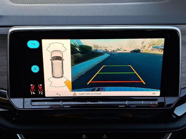 Photo of 2025 Aurora Red Metallic Volkswagen Atlas