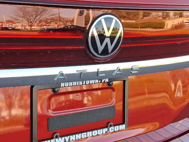 Photo of 2025 Aurora Red Metallic Volkswagen Atlas