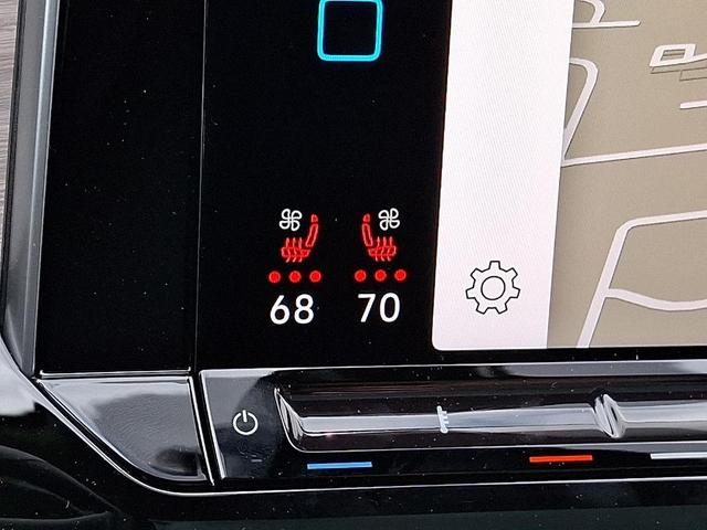Photo of 2025 Deep Black Pearl Effect Volkswagen Atlas
