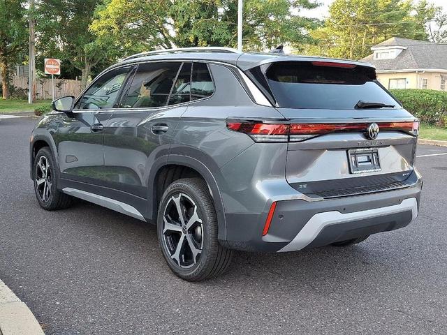Photo of 2025 Platinum Gray Metallic Volkswagen Tiguan