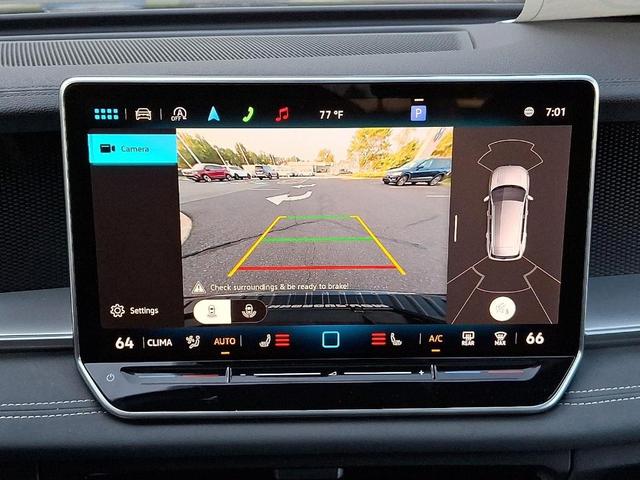 Photo of 2025 Platinum Gray Metallic Volkswagen Tiguan