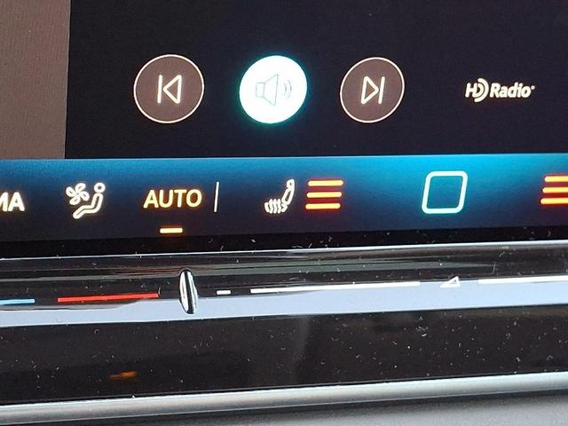 Photo of 2025 Deep Black Pearl Effect Volkswagen Tiguan