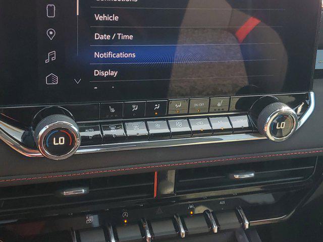 Photo of 2023 Black Chevrolet Colorado