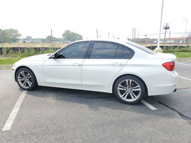 Photo of 2015 Alpine White BMW 328