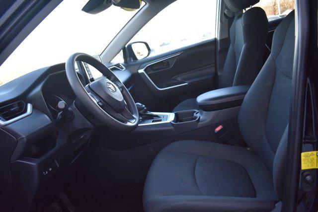 Photo of 2019 Midnight Black Metallic Toyota RAV4