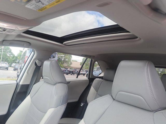 Photo of 2023 Silver Sky Metallic Toyota RAV4 Hybrid