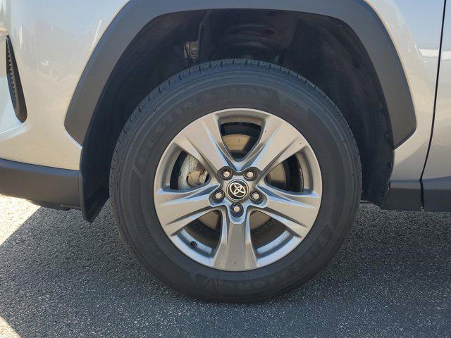 Photo of 2022 Silver Sky Metallic Toyota RAV4 Hybrid