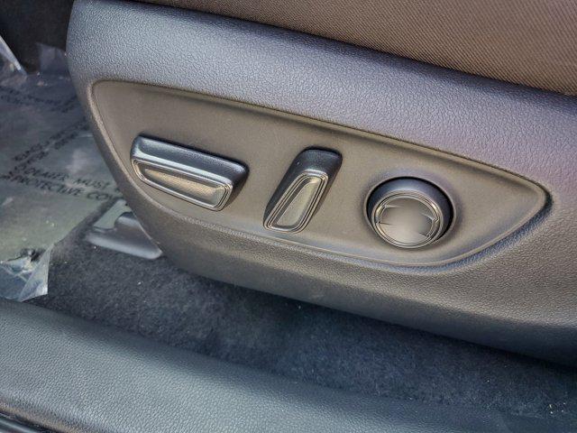 Photo of 2022 Silver Sky Metallic Toyota RAV4 Hybrid