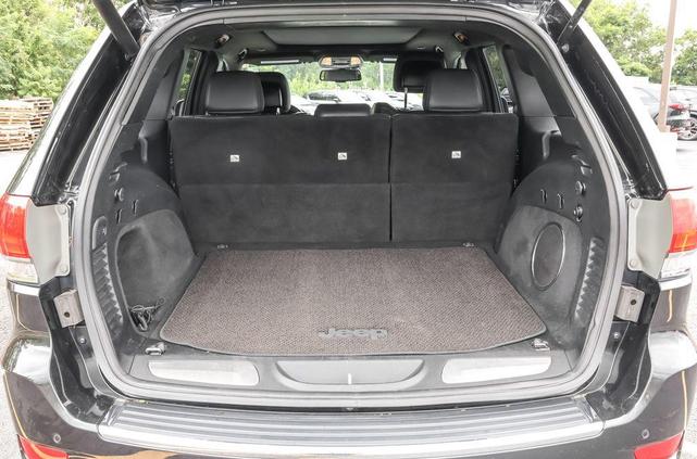 Photo of 2015 Brilliant Black Crystal Pearlcoat Jeep Grand Cherokee