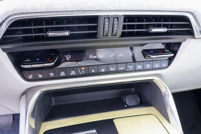 Photo of 2025 Rhodium White Premium Mazda CX-90