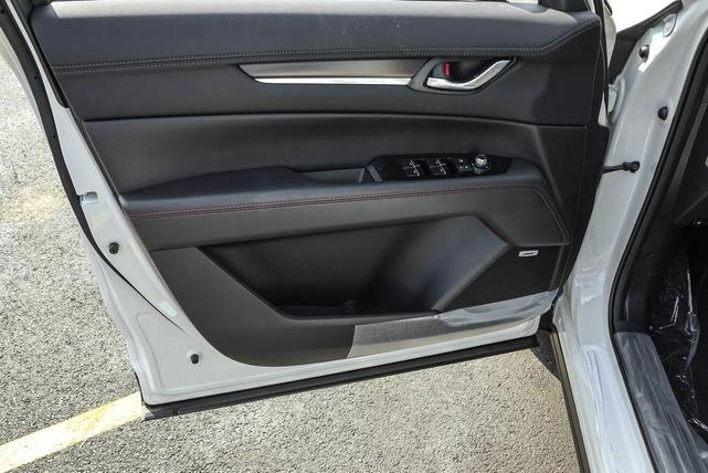 Photo of 2025 Rhodium Mazda CX-5