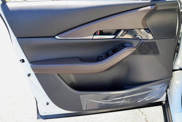 Photo of 2024 Snowflake White Pearl Mazda CX-30