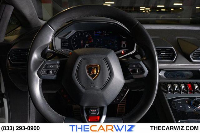Photo of 2016 White Lamborghini Huracan