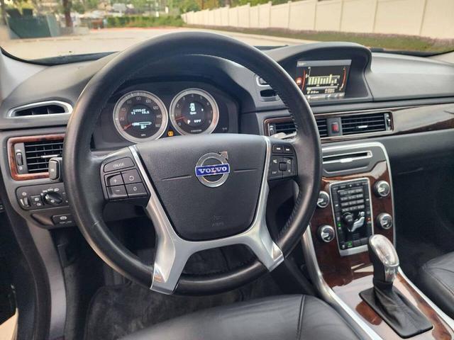 Photo of 2013 Charcoal Gray Volvo S80