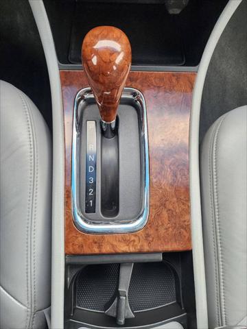Photo of 2005 White Opal Buick LaCrosse