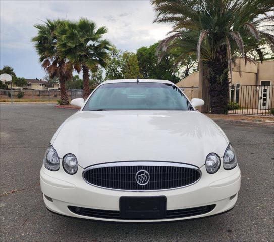 Photo of 2005 White Opal Buick LaCrosse
