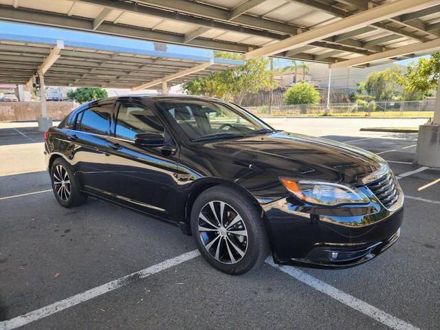 Photo of 2012 Black Chrysler 200