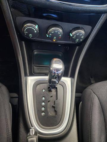 Photo of 2012 Black Chrysler 200